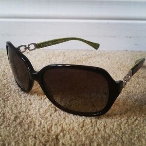 Coach BEATRICE Sunglasses (HC 8019)